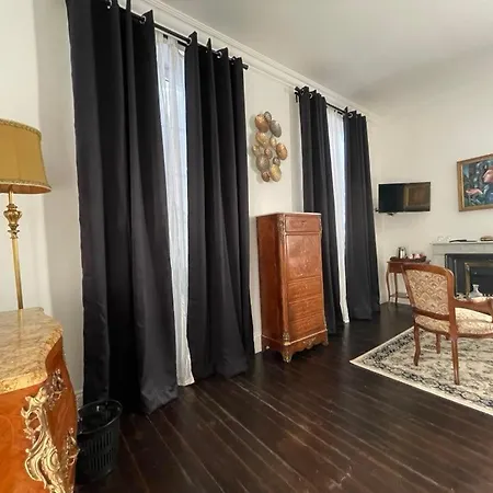 Le Grand Berger D'hotes Oda ve Kahvaltı 4*