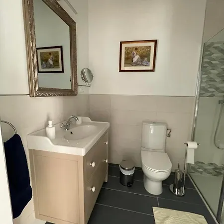 Le Grand Berger D'hotes Oda ve Kahvaltı 4*