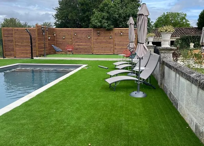 Le Grand Berger D'hotes Alojamento de Acomodação e Pequeno-almoço 4*